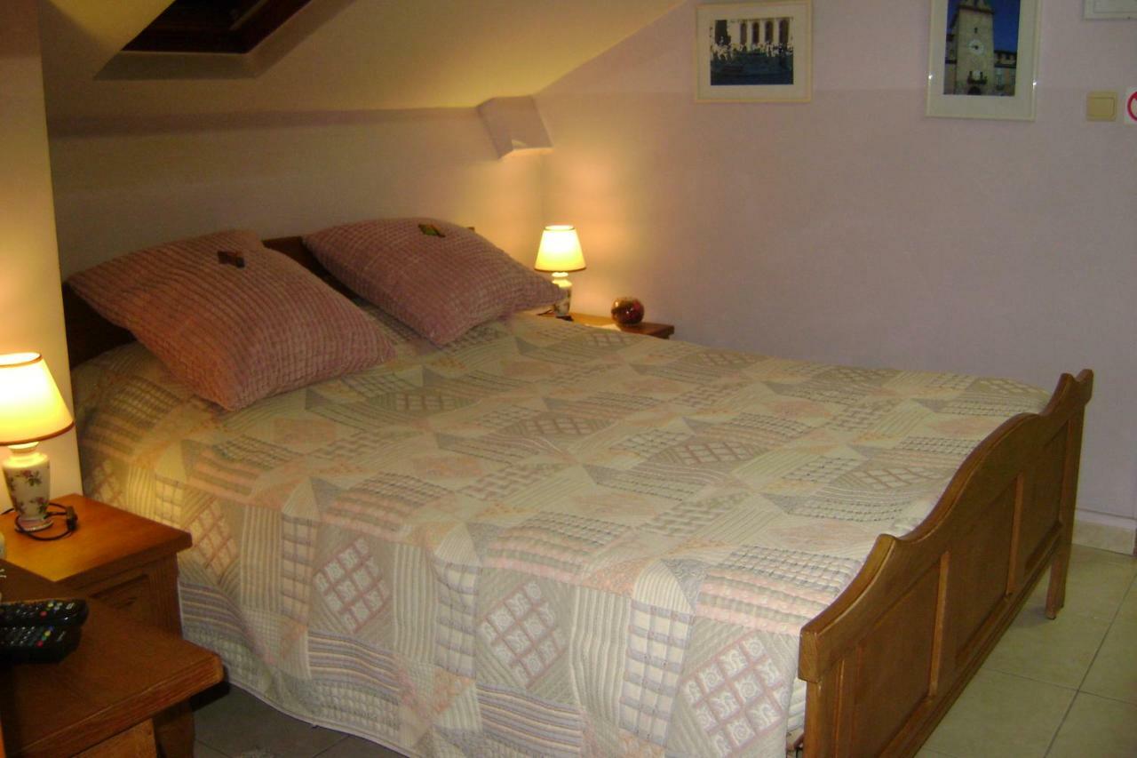 Bed and Breakfast Le Castillon Trivieres Экстерьер фото